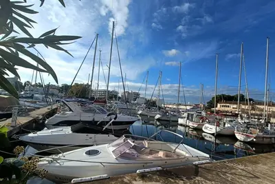 Image de 6019 Montgri 263 B, Dans Un Quartier Calme De La Venise Espagnole (Empuriabrava). Ideale Pour RANDONNÉE, Vtt, DÉTENTE.