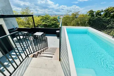 Image de Stylish downtown apartment by Gpsrentas