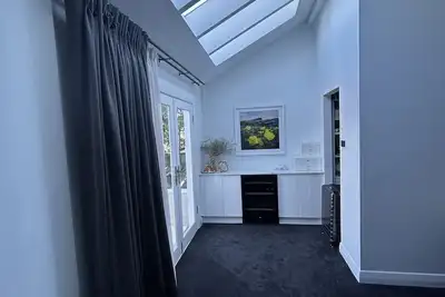 Image de Iconic, Beautiful Home ~Romantic  Get Aways Merewether House, Merewether 2291