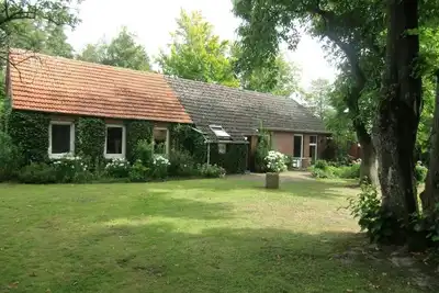 Image de Freistehendes Ferienhaus mit Großem Garten