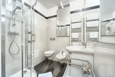 Image de Sal31 - Spacious 2 bedroom / 2 bathroom apartment with A/C next Old Town Square