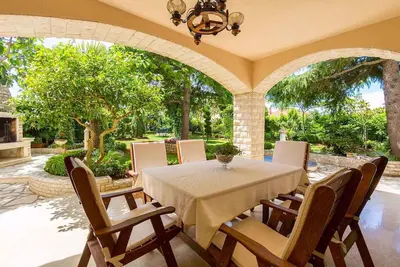 Image de Appartement de vacances avec jardin et barbecue