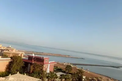 Image de Stunning Red Sea. Restaurant, cafe, bar. Sun lounge and umbrellas.