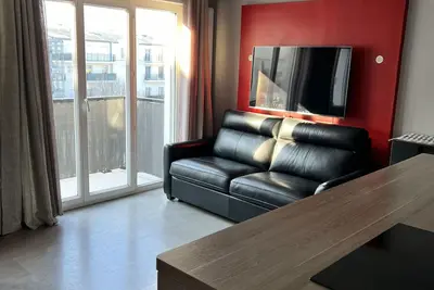 Image de appartement Disneyland Paris face de la gare Rer val d'Europe/navette gratuite
