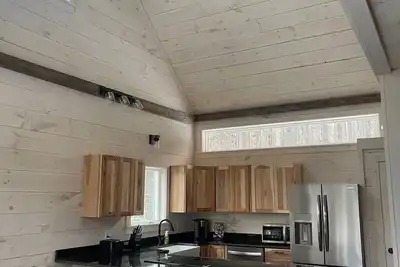 Image de Waterville Estates New, Charming Pine Chalet, sleeps 8 includes 2 passes