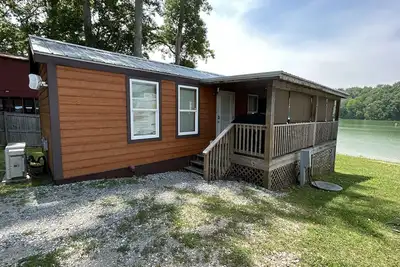 Image de Cozy Lake Front Park Model on Douglas Lake! Close to area attractions!