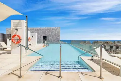 Image de Infinity Pool apt by Costarentals - Ref M44