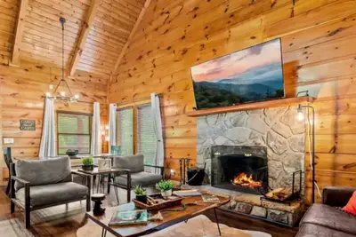 Image de Stunning 2bd Retreat! Hot Tub+Pond +Fire Pit+More!