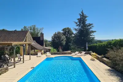 Image de Superbe maison de caractère à 20 minutes de Sarlat avec piscine privée chauffée