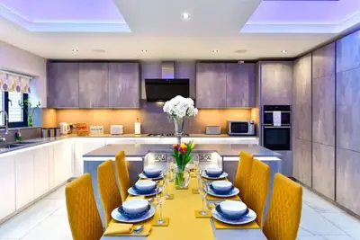 Image de City Bliss Escape - free parking and family-sized comfort