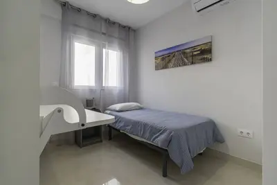 Image de Atico de dos Dormitorios con Terraza y Litera