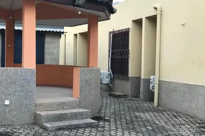 Image de The home is located in well developed beautiful residential neighborhood