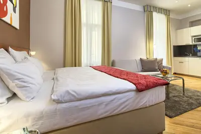 Image de Mas 402 - Historical Charm and Modern Comfort Studio Apartments on the Masna