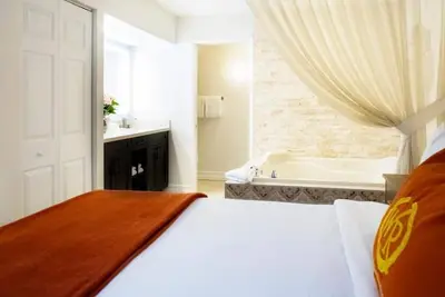 Image de Westgate Flamingo Bay Resort Deluxe Two-Bedroom Villa with Sofa Bed\n