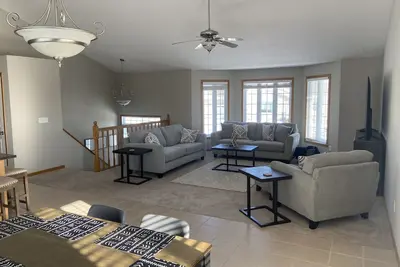 Image de Okoboji-Fun Vacation Home!