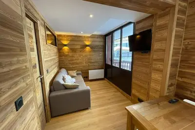 Image de À 10m des pistes de ski, 2ème étage, balcon, télévision, casier à ski, 32m², Tignes