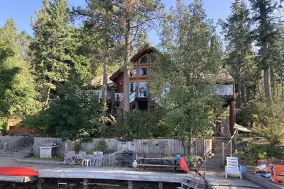 Image de Ultimate Lakeside Retreat on Flathead Lake near Glacier National Park