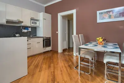 Image de Mas 404 - Historical Charm and Modern Comfort One-Bedroom Apartments on Masna