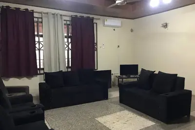 Image de The home is located in well developed beautiful residential neighborhood.