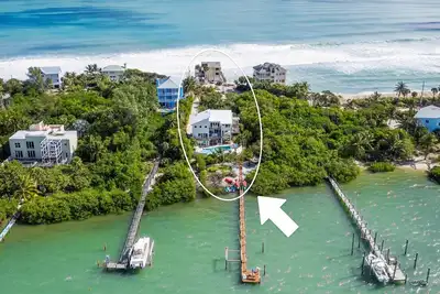 The Resort at Bathtub Beach: 19br/11ba Ocean2River, Pool, Elevator, Dock, Beach!