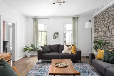 Image de Unique, Old, Montreal & Patio 10 Guests