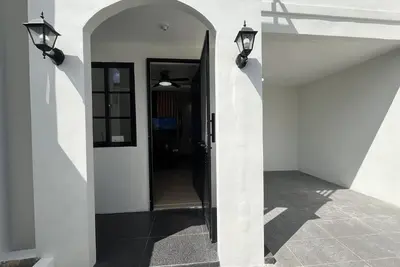 Image de CatNap Townhouse in Savana: Your Home Away From Home\n