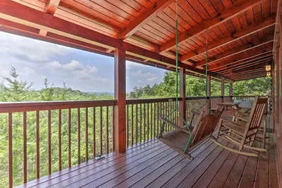 Image de Log Cabin w/ Panoramic Mountain Views!