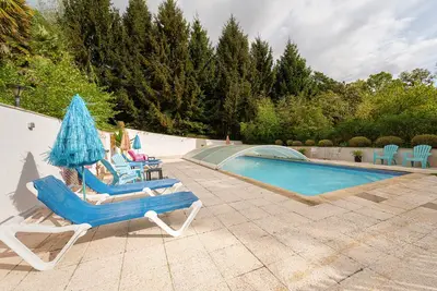 Image de Maison 'Jardins De La Cantine Au Fil De L'o' avec terrasse privée, piscine partagée chauffée et WiFi