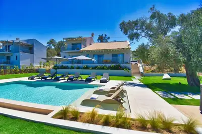 Image de Villa Luminosa with private pool by Corfuville