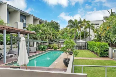 Newly Furnished Apartment/ 3bedroom with 4beds, Large Pool, Back Deck & Garden.