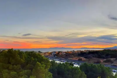 Image de Appartement climatisé avec balcon vue Mer et Clape - Saint Pierre