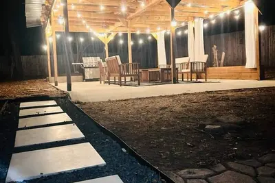 Image de Manchaca Meadows Hot Tub Pool 15 min to Dt