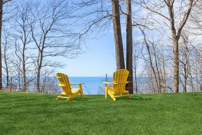 Image de Relax on your own private beach on stunning Lake Michigan