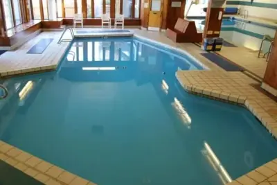 Image de Spacious condo with large patio directly across the street from Loon Mountain.