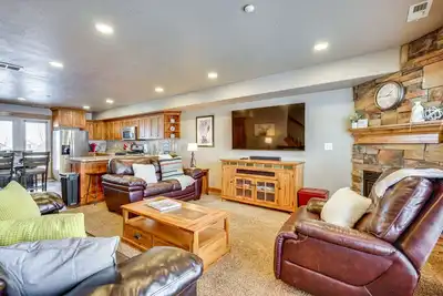 Image de Eden Condo w/ Community Hot Tub, Close to Skiing