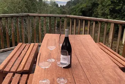 Image de Pukawa; family friendly five bedroom two level home with ample living spaces