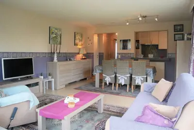 Image de Charlotte A0 - Spacieux appartement de 2 chambres à 100 m de la plage