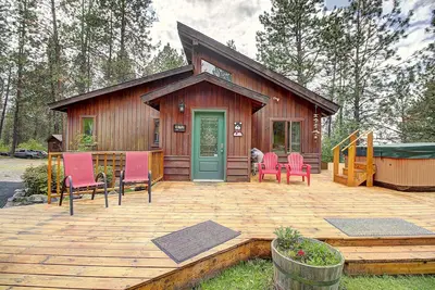 Image de Peaceful and spacious home tucked away at the base of the Mission Mountains.