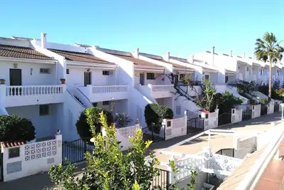 Image de Charmant Bungalow à 150m de la Plage avec Piscine, 1ch, Animaux Bienvenus