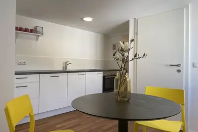 Image de \"Modern City Living in the Cozy City Apartment Dornbirn, London 8\"