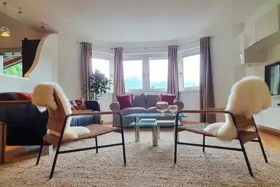 Image de \"Lovingly designed 4-room Supreme Suite. \"