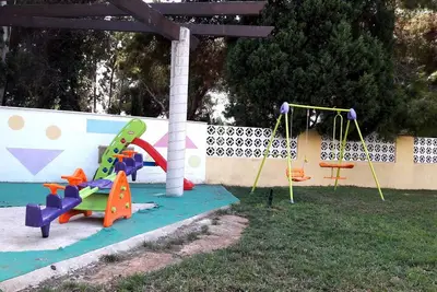 Image de Appartement en bord de mer, 3 pièces, piscine, 4 km du centre, ambiance calme, idéal familles