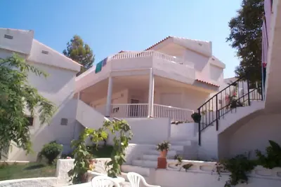 Duplex avec Piscine et Parking à 900m de la Plage - 2 Chambres, Animaux Acceptés