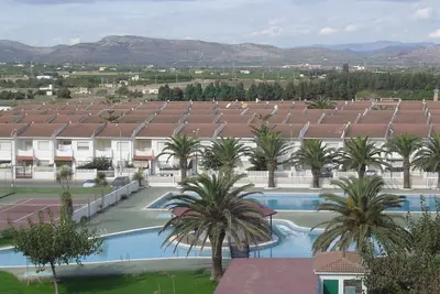 Image de Studio accueillant à 150m de la plage, 3 pers, animaux bienvenus, proche centre, piscine disponible