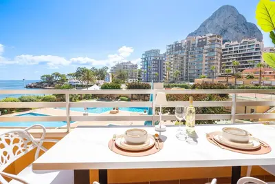 Image de Appartement de luxe à Calpe avec piscine, climatisation et Wi-Fi, proche de la plage