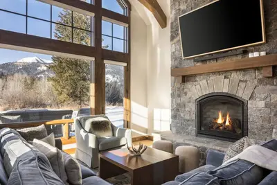 Image de Jhrl - Glory View - Beautiful home with Mountain Views