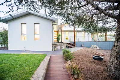 Image de Luxury Central Canberra Home For Families/Work