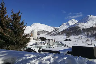 Image de Sestriere apartment in residence with veranda