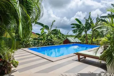 Image de Madikera avec vue sur piscine proche de la mer