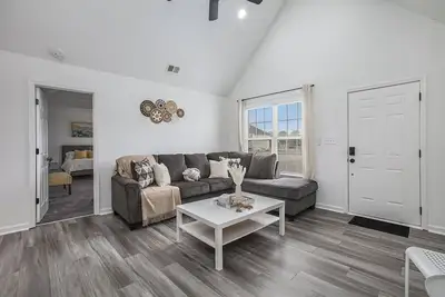 Image de Modern Home 4 Bed Lakepoint- Hyundai Sk Ev Plant-Near Museum's